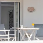 Bed & Breakfast Aqua Bay Beachfront Agia Kyriaki Beach, Milos 3*