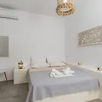 Aqua Bay Beachfront Agia Kyriaki Beach, Milos Bed & Breakfast Spiaggia di Agia Kiriaki