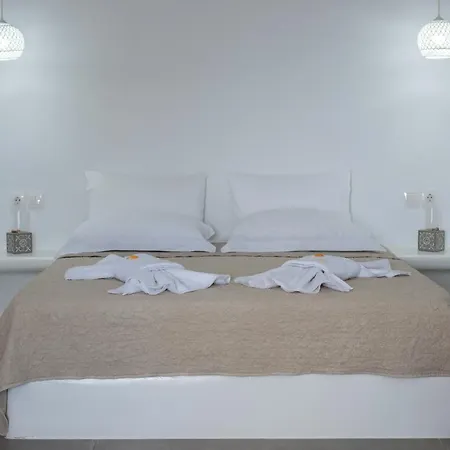Bed & Breakfast Aqua Bay Beachfront Agia Kyriaki Beach, Milos