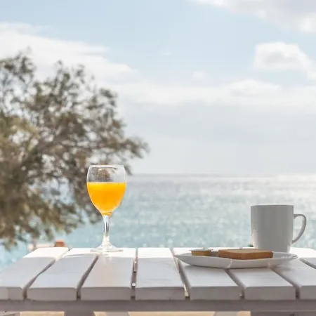 Aqua Bay Beachfront Agia Kyriaki Beach, Milos Panzió Ajía Kiriakí-part