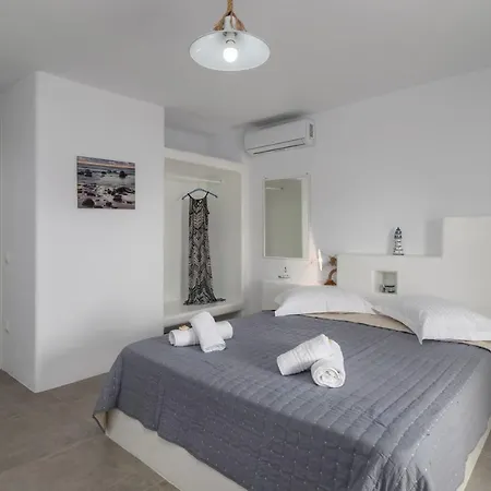 Bed & Breakfast Aqua Bay Beachfront Agia Kyriaki Beach, Milos 3*