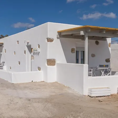 Bed & Breakfast Aqua Bay Beachfront Agia Kyriaki Beach, Milos Spiaggia di Agia Kiriaki