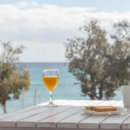 Aqua Bay Beachfront Agia Kyriaki Beach, Milos Panzió