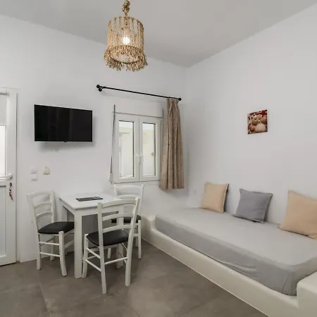 Aqua Bay Beachfront Agia Kyriaki Beach, Milos Bed and Breakfast 3*