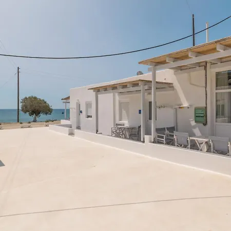 Bed & Breakfast Aqua Bay Beachfront Agia Kyriaki Beach, Milos 3*