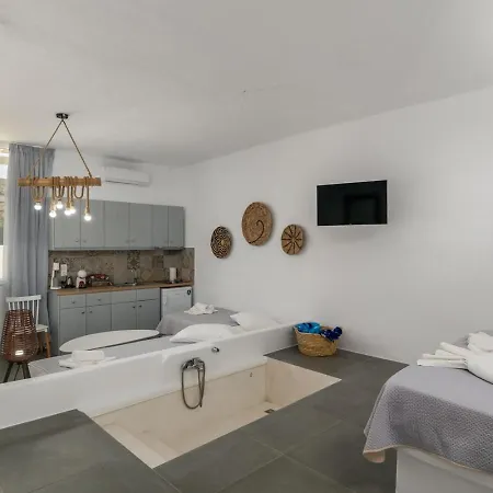 Bed & Breakfast Aqua Bay Beachfront Agia Kyriaki Beach, Milos Spiaggia di Agia Kiriaki